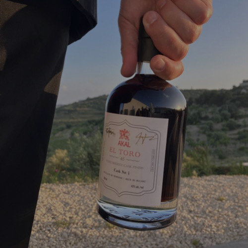 A bottle of AKAL El Toro 45 Rum